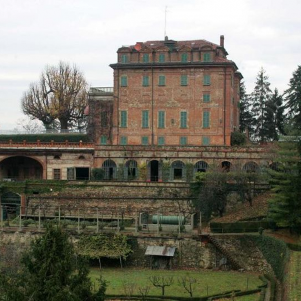 Castagneto Po_Villa Ceriana_689x474